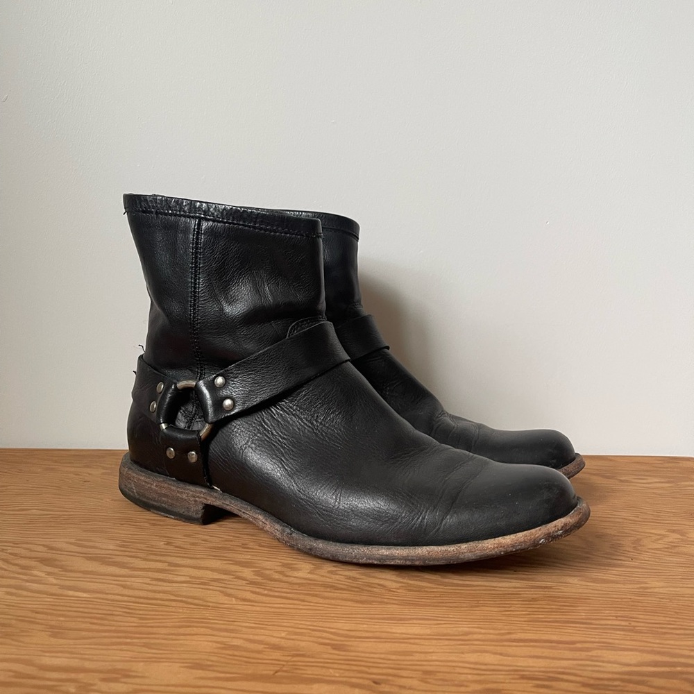 FRYE Phillip Harness Boots- womens 10 D Moto Black Leather Ankle Shoe